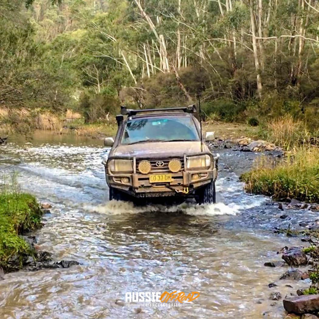 105 Series Touring Pack Suits: 105 Series Landcruiser (Solid Axel) - Prem Bullbar, Winch, Lights, uhf + Free Fridge - Image 4