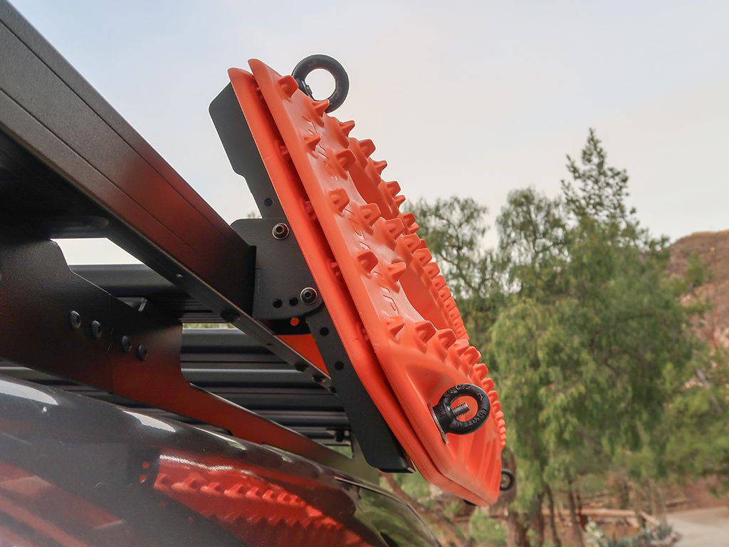 RECOVERY DEVICE & GEAR HOLDING SIDE BRACKETS - BY FRONT RUNNER (RRAC103 - Image 8
