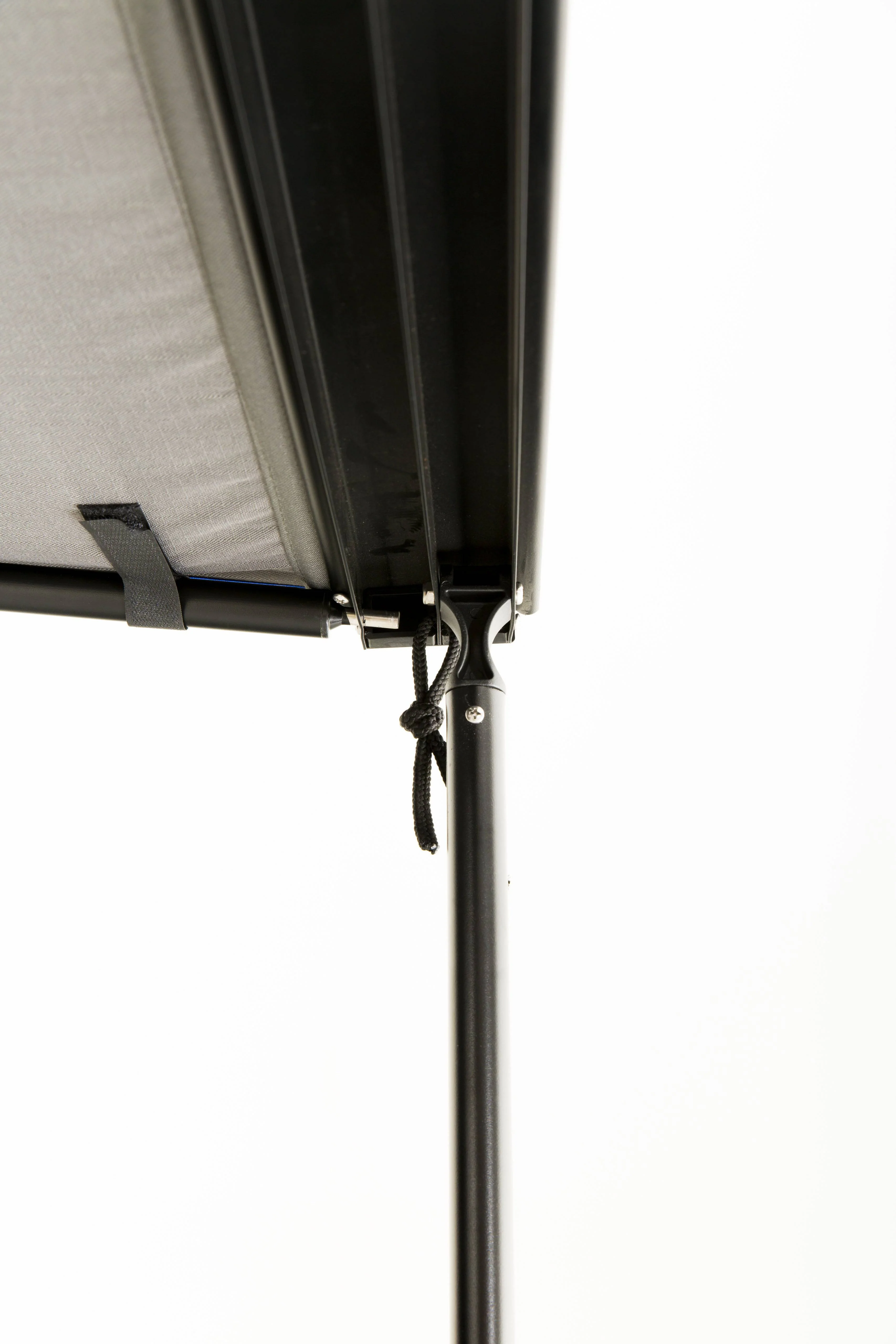 Kalahari 2.5m x 2.5m Black Edition Pull Out Awning - Image 3