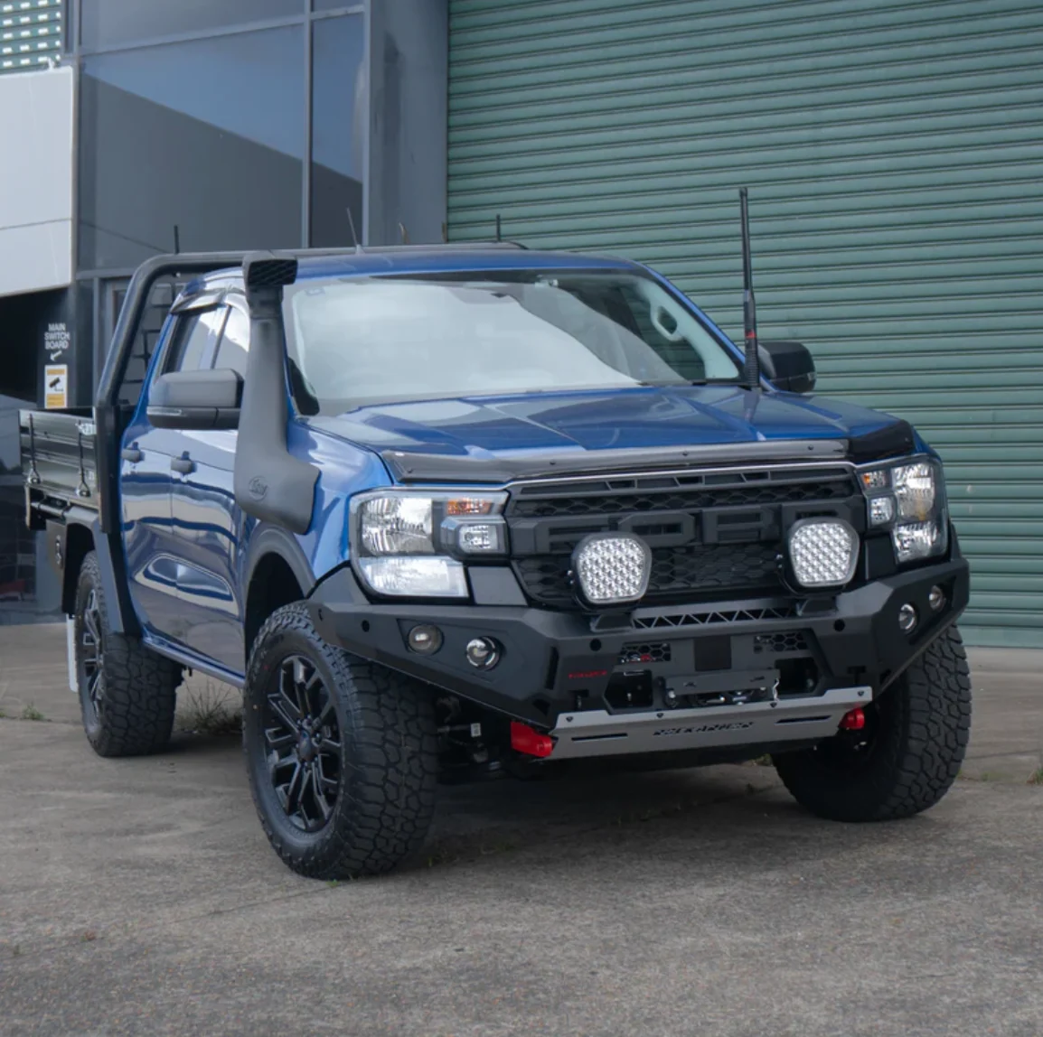 Next Gen Ranger/Everest Touring Pack Suits: Next Gen Ranger & Next Gen Everest - GT Bumper, Winch, Lights, uhf + Free Fridge - Image 5
