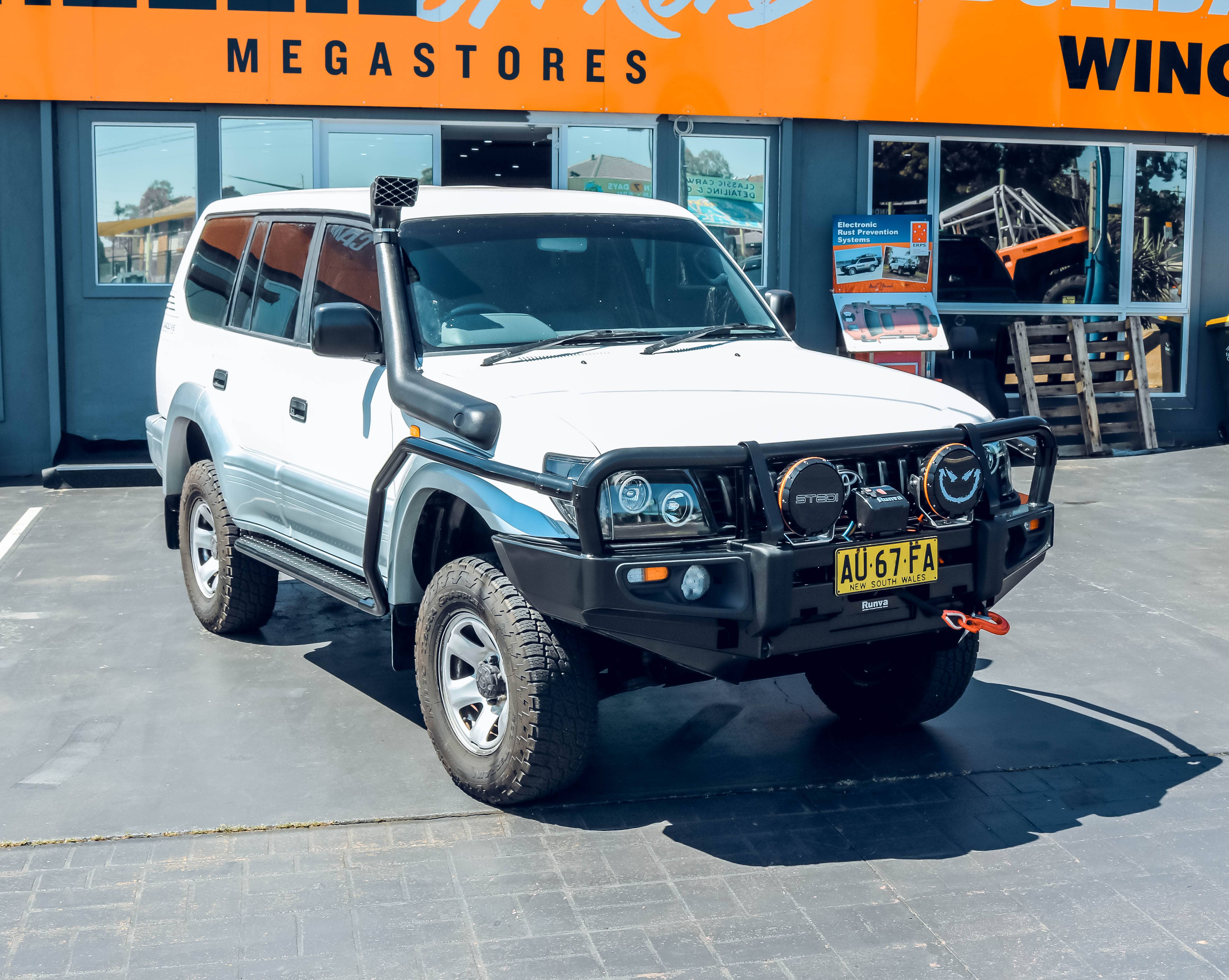 PRADO 90 Touring Pack Suits: 90 Series Prado -  Bullbar, Winch, Lights, uhf + Free Fridge - Image 3