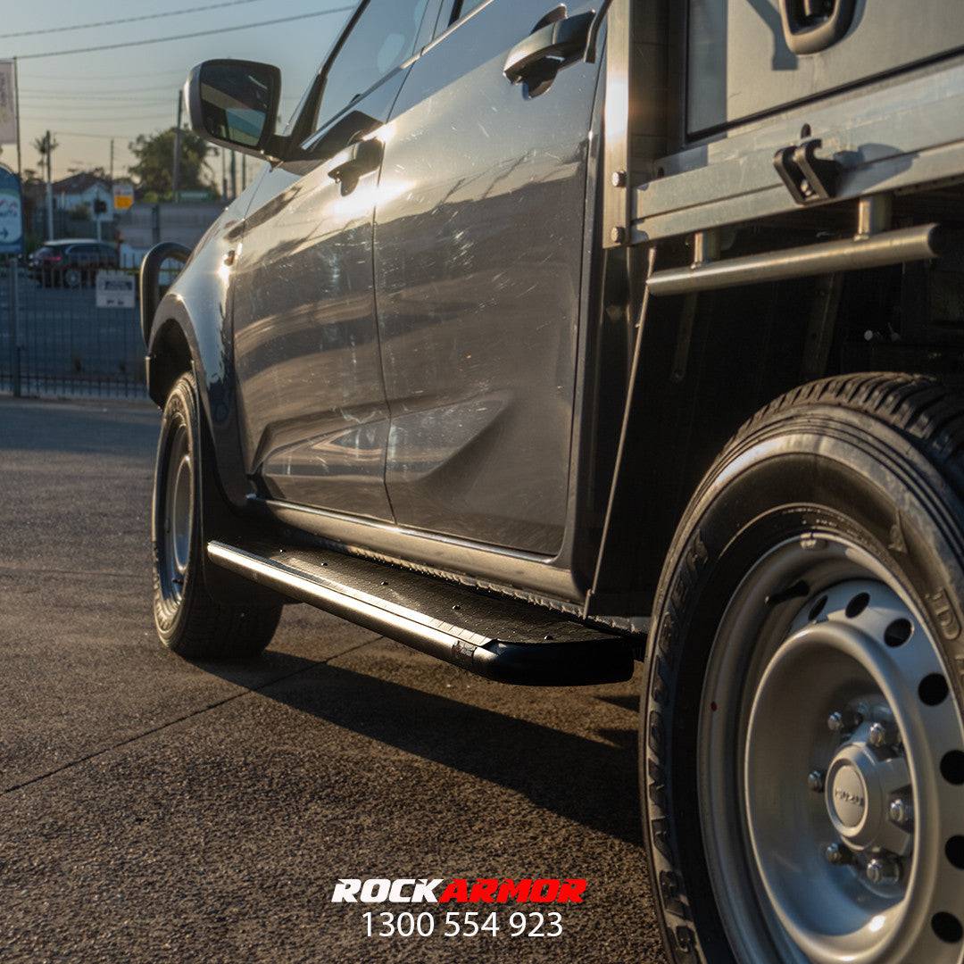 Isuzu DMAX GT Bull Bar + Rocksliders - Image 4
