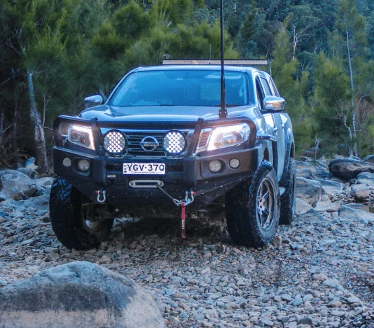 NP300 NAVARA FRONTAL PACK - BULL BAR, WINCH, LED SPOTTIES - Image 4