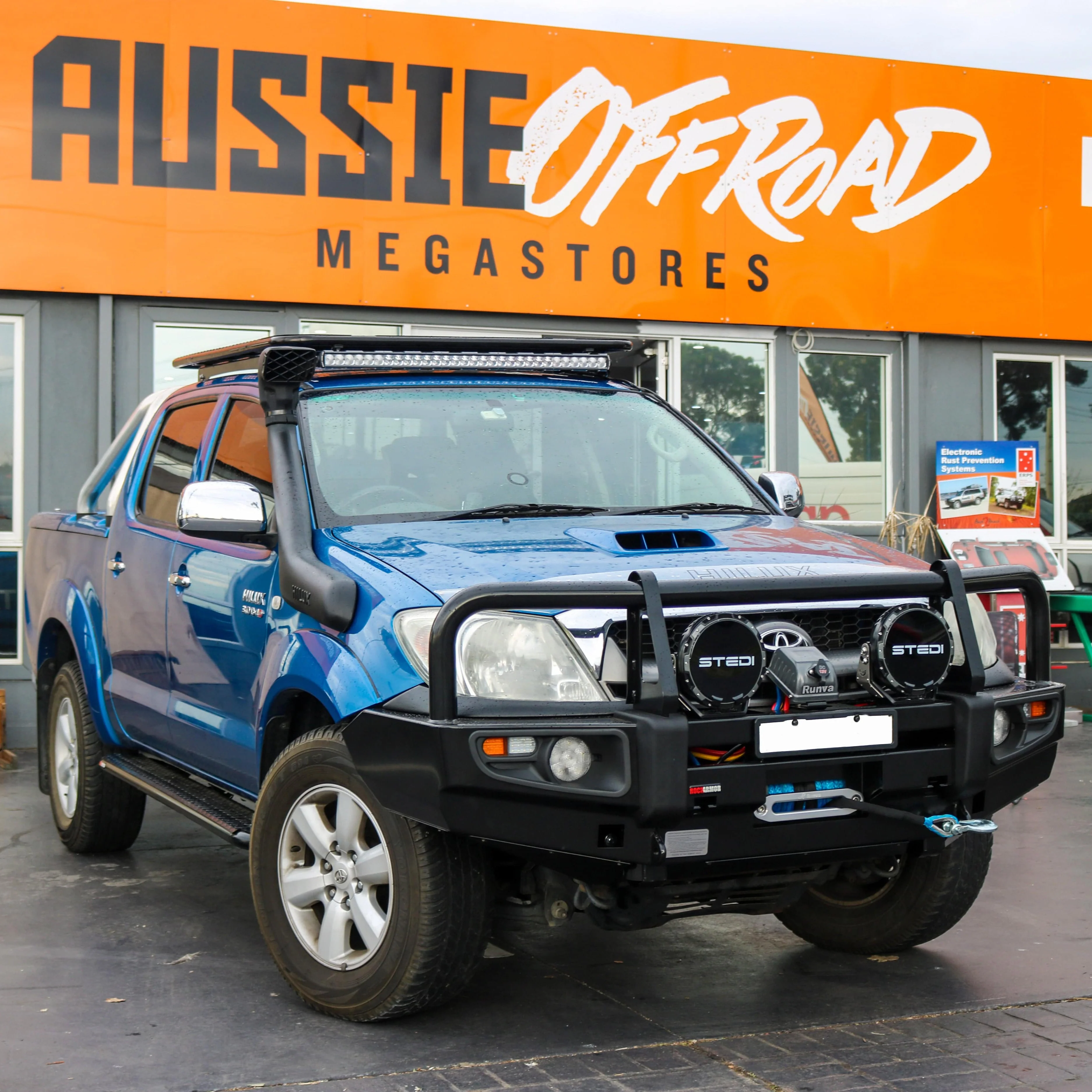 Rockarmor Premium Bull Bar | Suits Toyota Hilux | 04/2005 - 07/2011 - Image 4